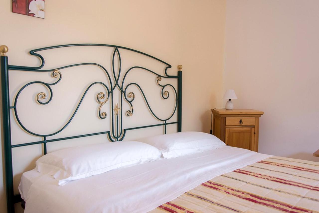 Casale Sombrino Guest House Supersano Exterior photo