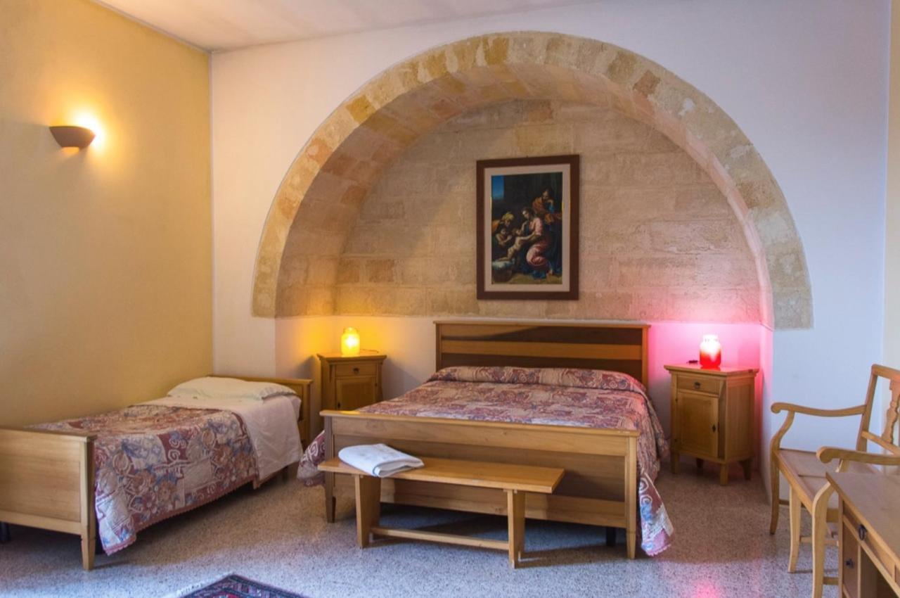 Casale Sombrino Guest House Supersano Exterior photo