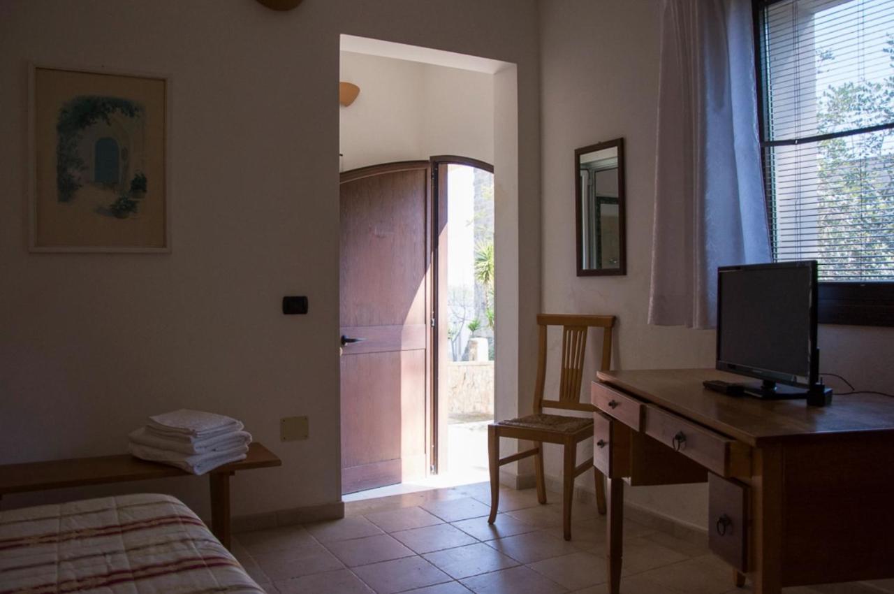 Casale Sombrino Guest House Supersano Exterior photo